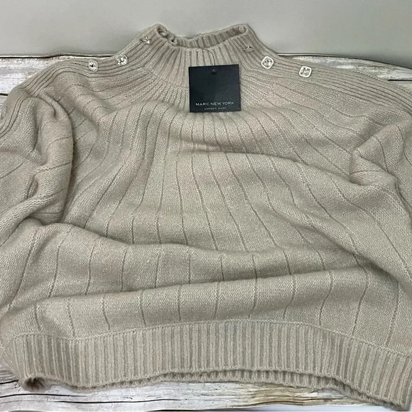 𝅺marc New York Andrew Marc fit is loose with a dolman sleeve and rhinestones - Picture 11 of 15